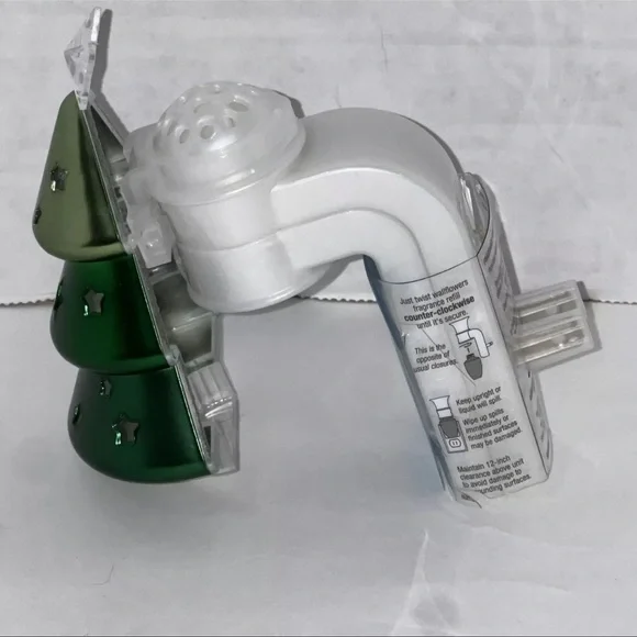 Bath & Body Works Christmas Tree With Stars Wallflower Plug In Night Light - Picture 5 of 10